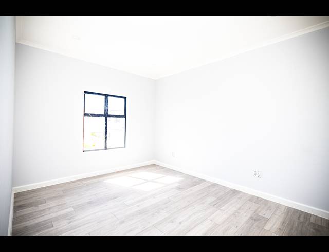 4 BEDROOM FREEHOLD FOR SALE IN SANDOWN